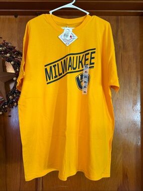 Genuine Merchandise Milwaukee Graphic Tee - Gold Yellow